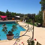 בית נופש Les Du Mas Des Cigales נים