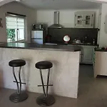 Les Du Mas Des Cigales Feriehus *
