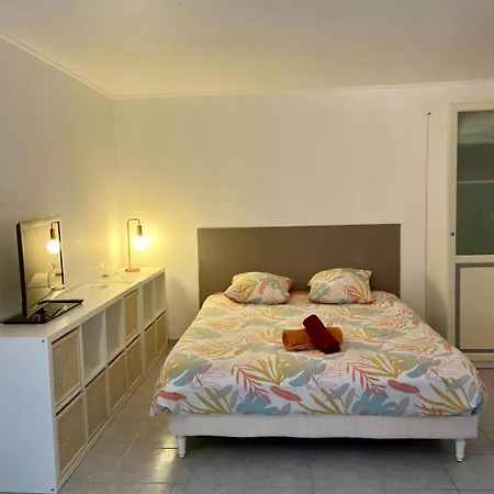 Les Du Mas Des Cigales Holiday home *