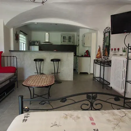 Les Du Mas Des Cigales * Nimes