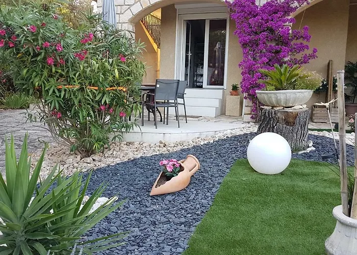 Les Du Mas Des Cigales Casa vacanze Nîmes